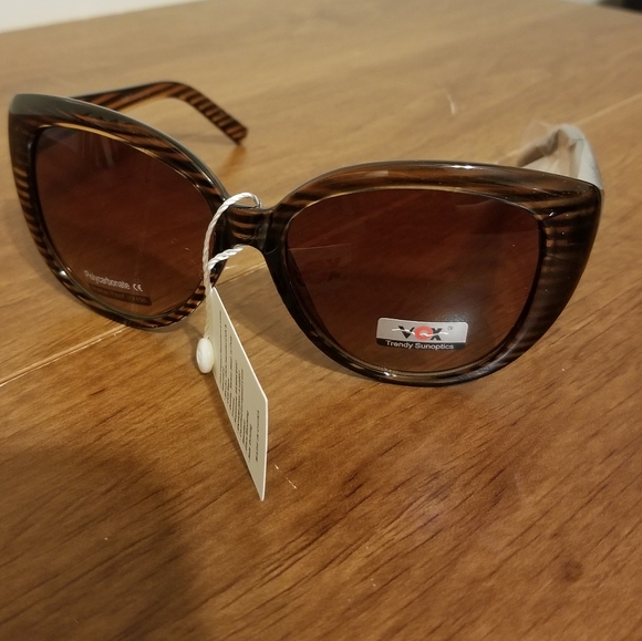 VOX Women's Brown Striped Oversized Cat Eye Trendy Sunoptics Sunglas… - Picture 3 of 7